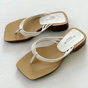 ✖️ Vintage Square Toe Sandal ✖️